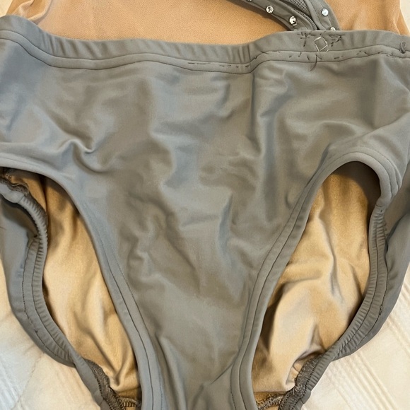 GUC Semi Custom Dance Costume AM - Picture 4 of 8